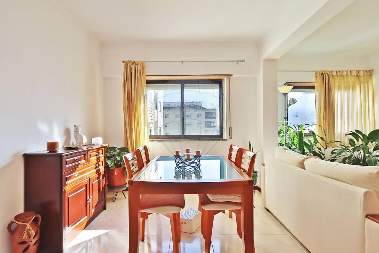 Apartamento T1 para Venda em Cacém e São Marcos Foto 14