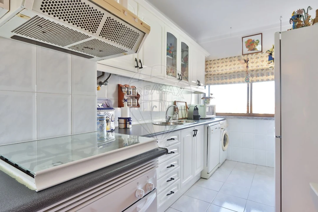 Apartamento T1 para Venda em Cacém e São Marcos Foto 11