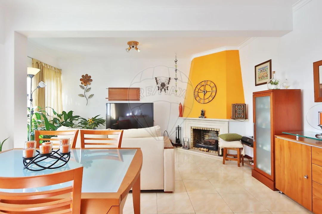 Apartamento T1 para Venda em Cacém e São Marcos Foto 9