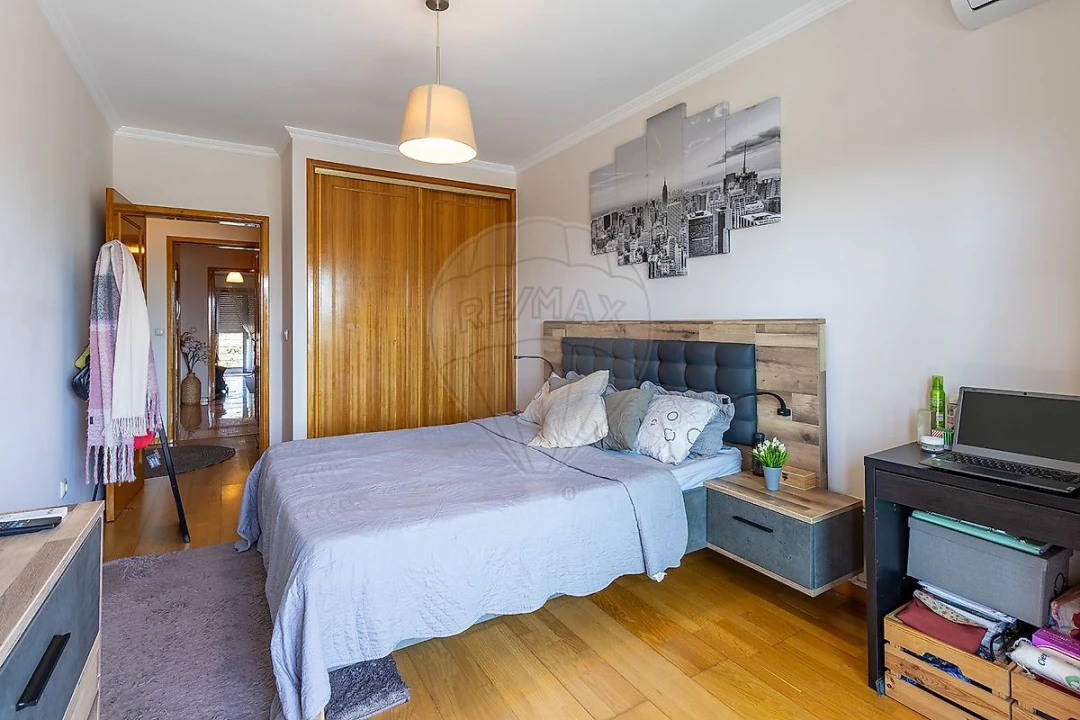 Apartamento T2 para Venda em Sandim, Olival, Lever e Crestuma Foto 1