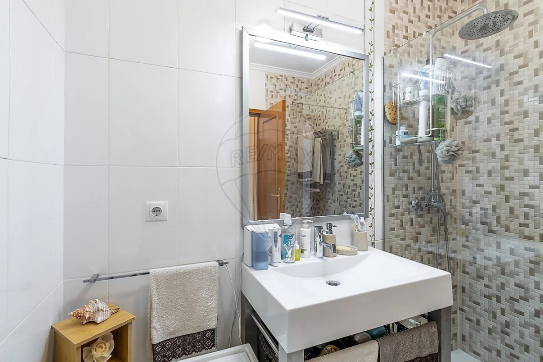 Apartamento T2 para Venda em Sandim, Olival, Lever e Crestuma Foto 7