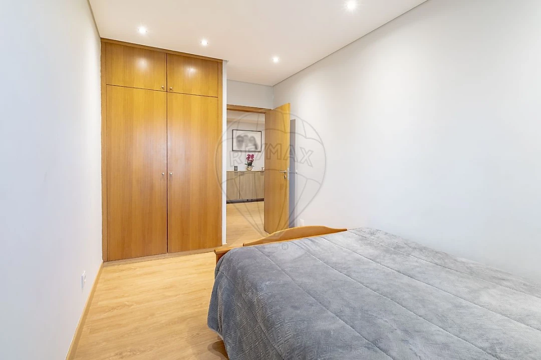 Apartamento T3 para Venda em Rio Tinto Foto 24