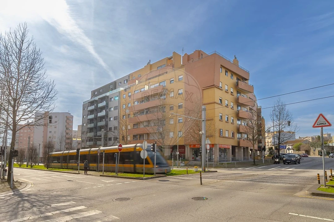 Apartamento T3 para Venda em Rio Tinto Foto 2
