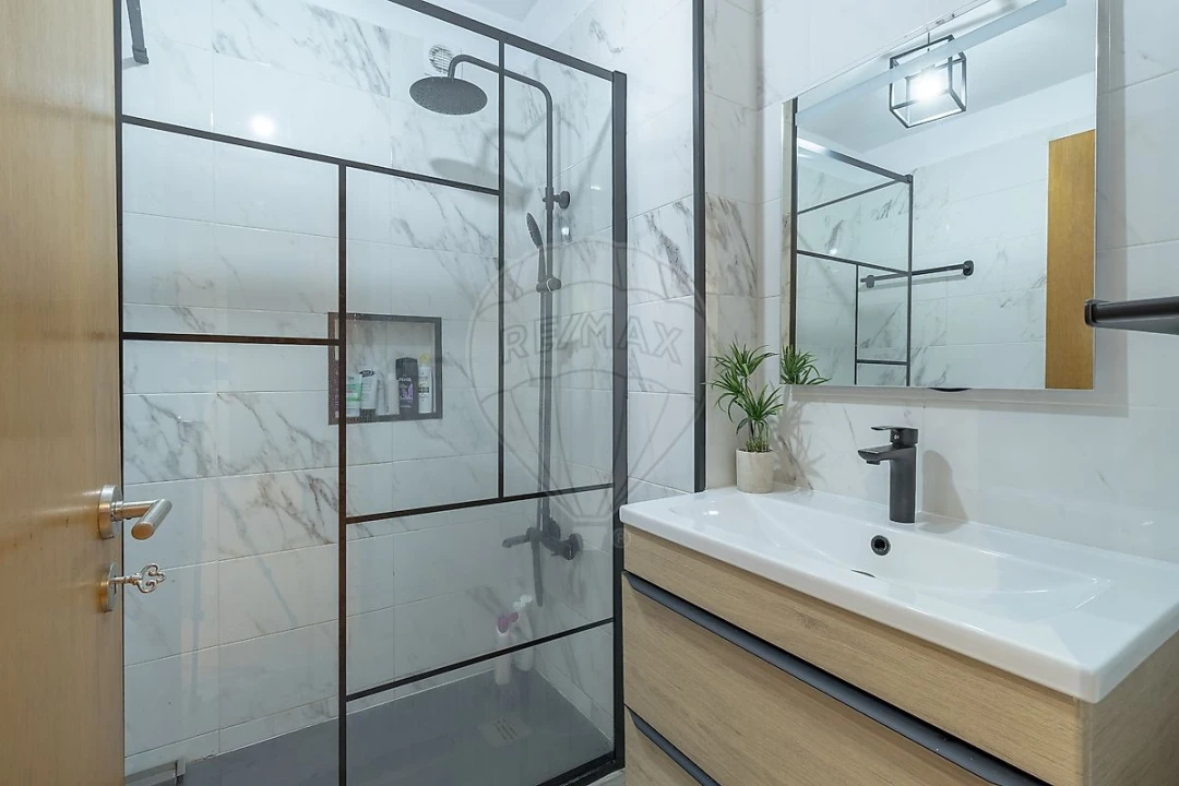 Apartamento T3 para Venda em Rio Tinto Foto 23