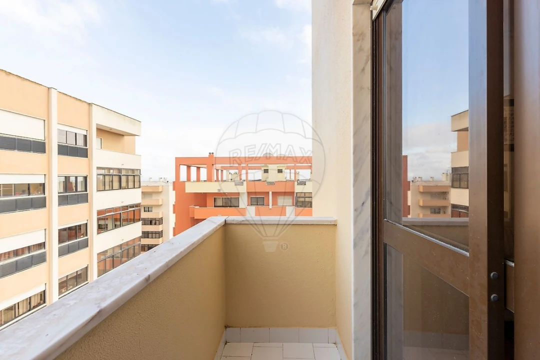 Apartamento T3 para Venda em Póvoa de Santa Iria e Forte da Casa Foto 19