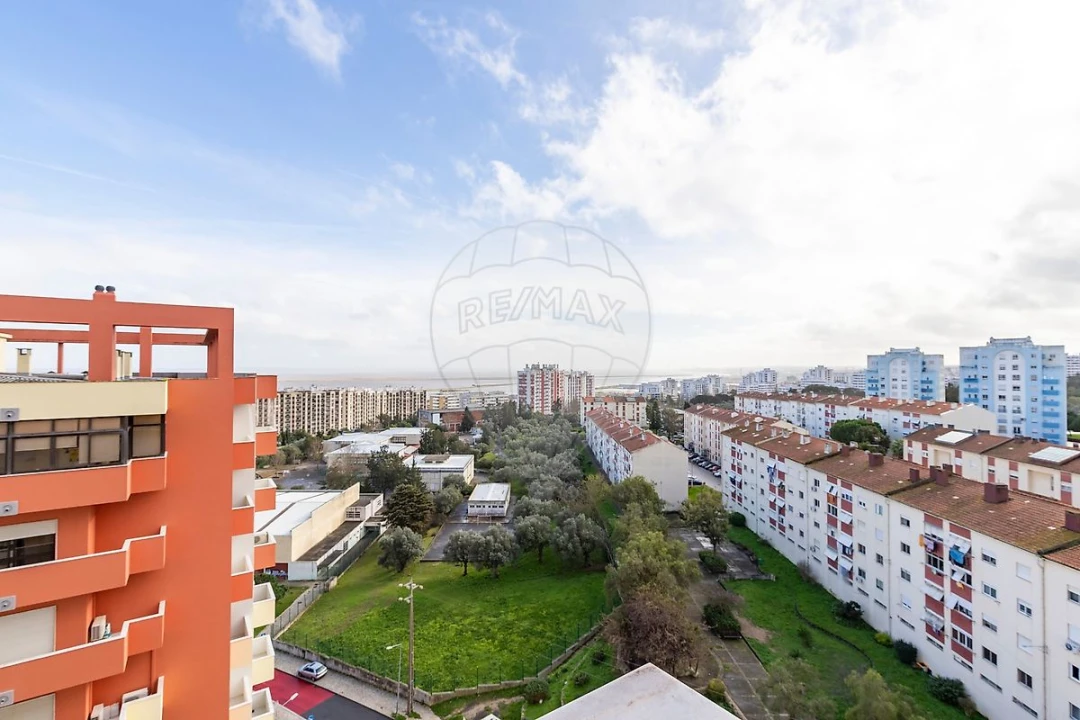 Apartamento T3 para Venda em Póvoa de Santa Iria e Forte da Casa Foto 29