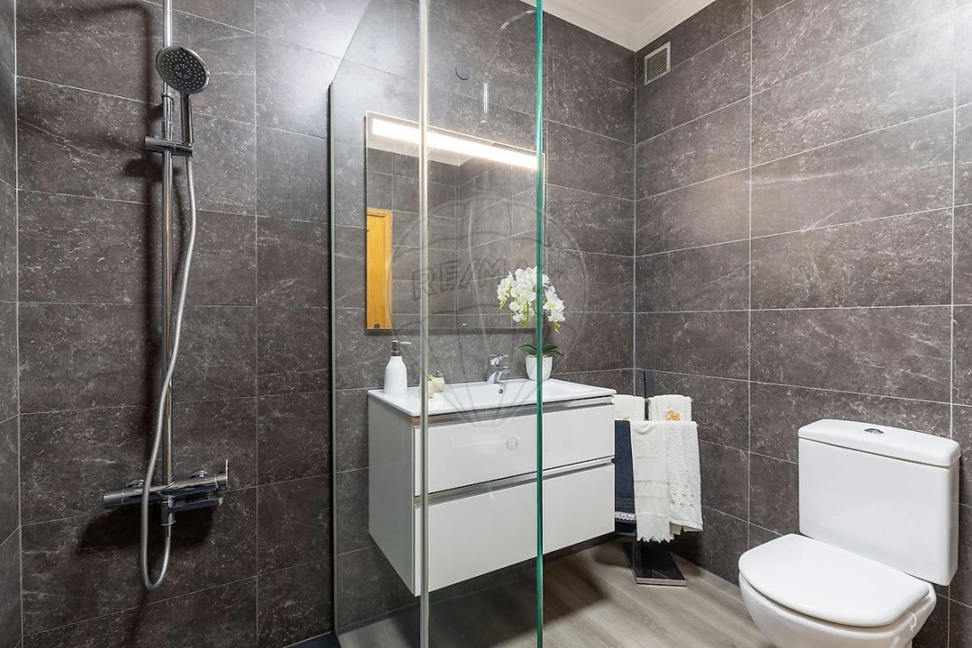 Apartamento T3 para Venda em Póvoa de Santa Iria e Forte da Casa Foto 22