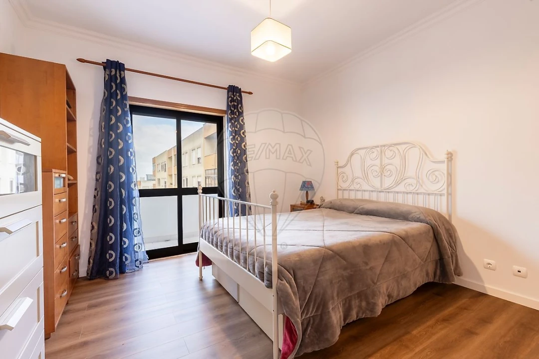 Apartamento T3 para Venda em Póvoa de Santa Iria e Forte da Casa Foto 17