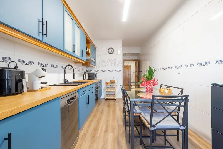 Apartamento T3 para Venda em Póvoa de Santa Iria e Forte da Casa Foto 10