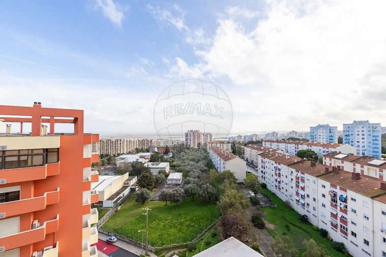Apartamento T3 para Venda em Póvoa de Santa Iria e Forte da Casa Foto 29