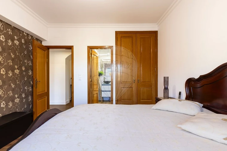 Apartamento T3 para Venda em Póvoa de Santa Iria e Forte da Casa Foto 13