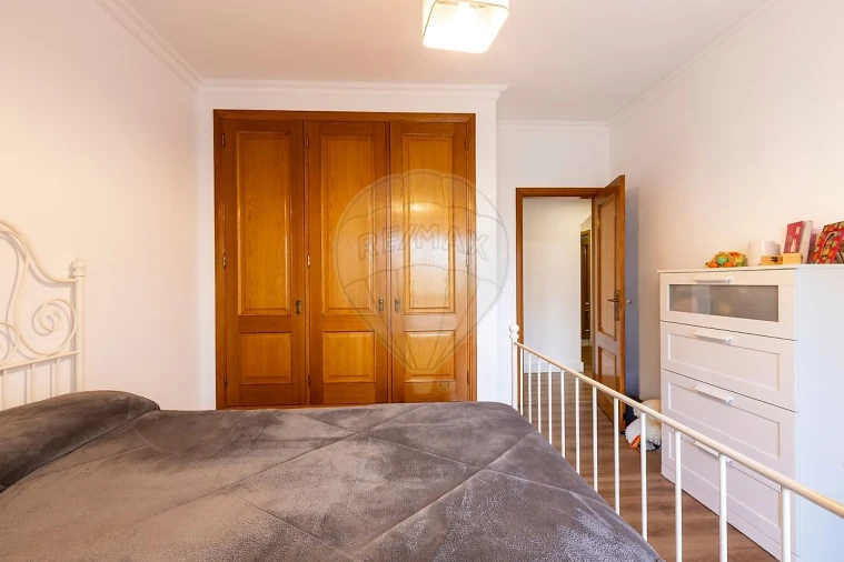 Apartamento T3 para Venda em Póvoa de Santa Iria e Forte da Casa Foto 18