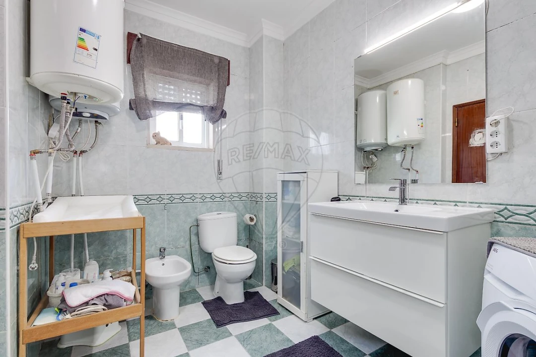 Apartamento T2 para Venda em Santa Iria de Azoia, São João da Talha e Bobadela Foto 12