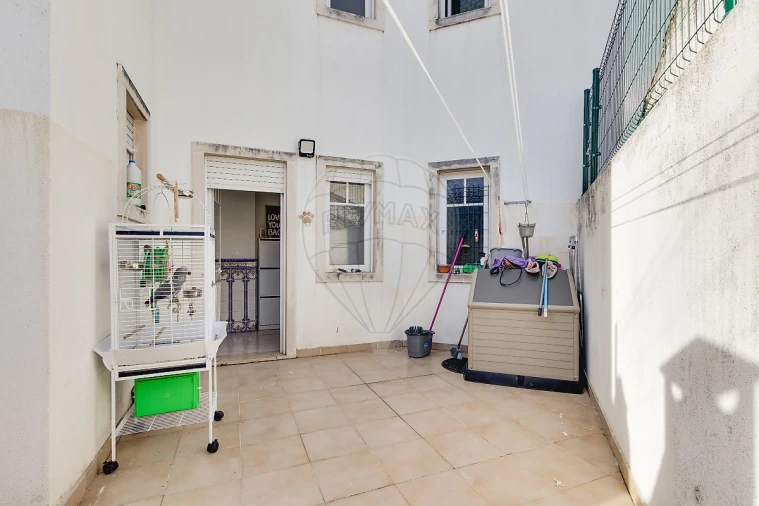 Apartamento T2 para Venda em Santa Iria de Azoia, São João da Talha e Bobadela Foto 22