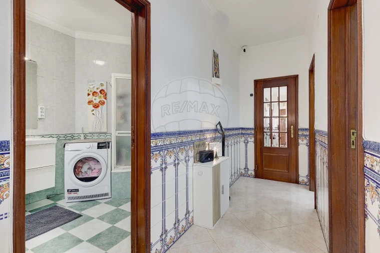 Apartamento T2 para Venda em Santa Iria de Azoia, São João da Talha e Bobadela Foto 9