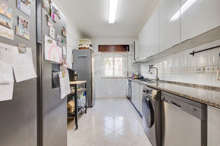 Apartamento T2 para Venda em Santa Iria de Azoia, São João da Talha e Bobadela Foto 13