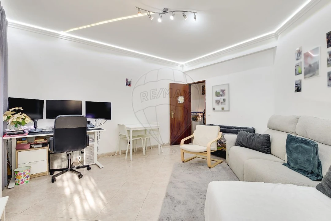 Apartamento T2 para Venda em Santa Iria de Azoia, São João da Talha e Bobadela Foto 19