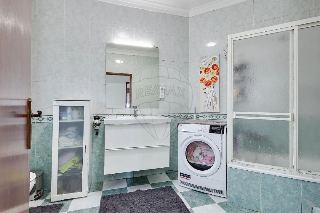 Apartamento T2 para Venda em Santa Iria de Azoia, São João da Talha e Bobadela Foto 10