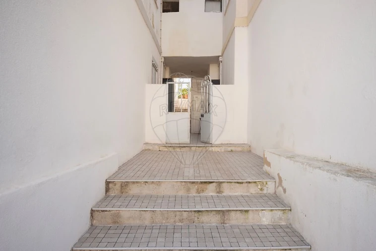 Apartamento T3 para Venda em Marvila Foto 2