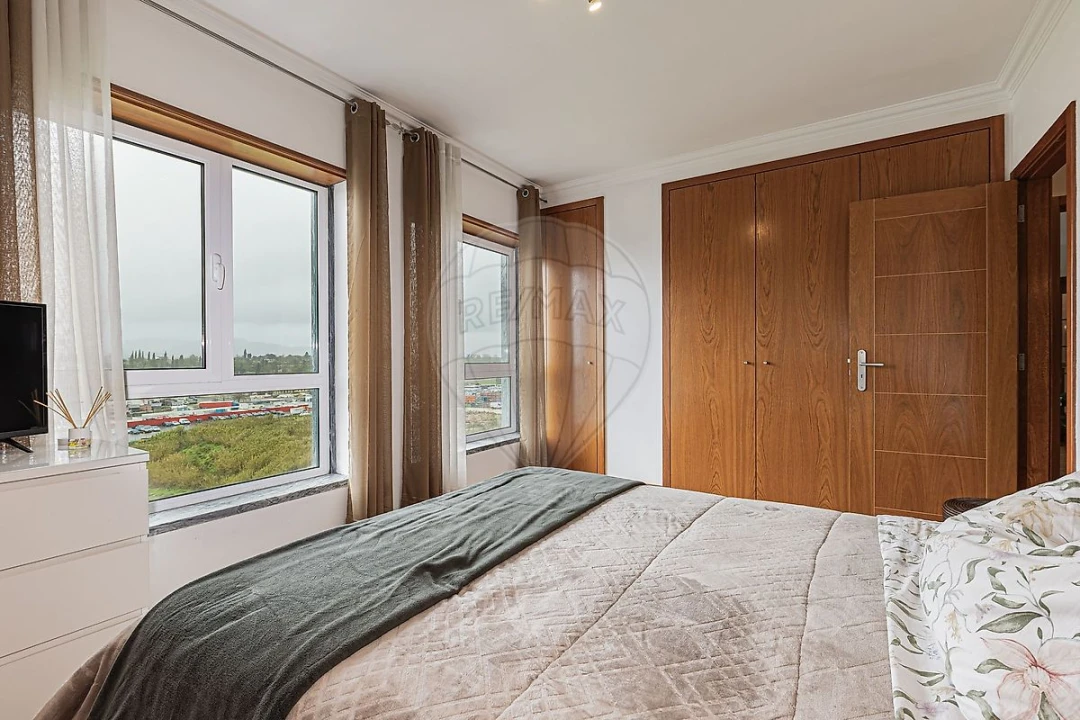 Apartamento T1 para Arrendamento em Carnide Foto 19