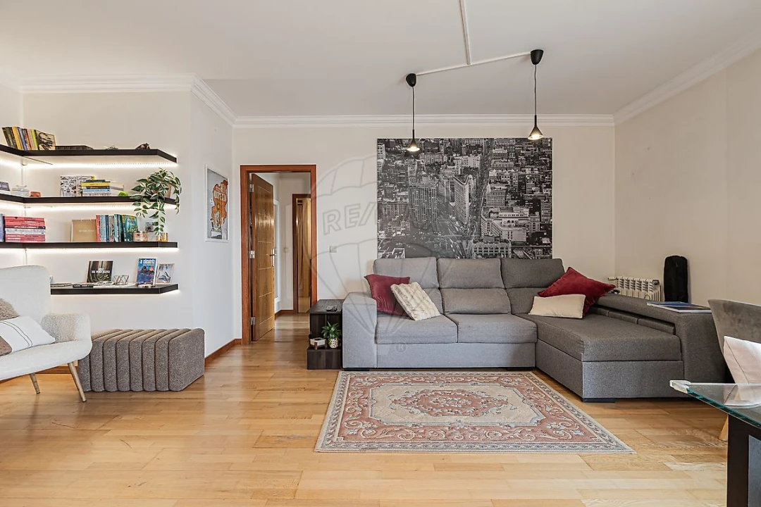 Apartamento T1 para Arrendamento em Carnide Foto 3
