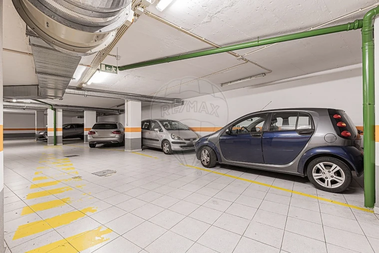 Apartamento T1 para Arrendamento em Carnide Foto 21