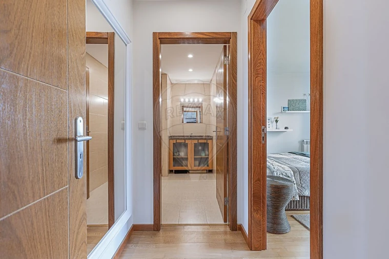 Apartamento T1 para Arrendamento em Carnide Foto 12
