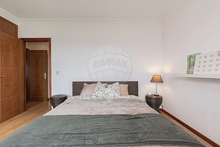 Apartamento T1 para Arrendamento em Carnide Foto 17