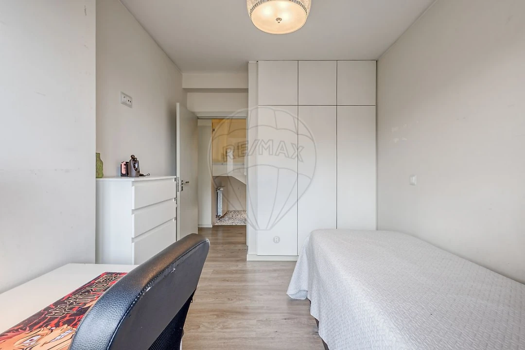 Apartamento T4 para Venda em Paranhos Foto 18