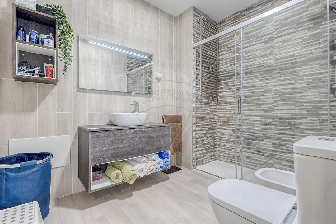 Apartamento T4 para Venda em Paranhos Foto 22