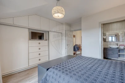 Apartamento T4 para Venda em Paranhos