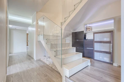 Apartamento T4 para Venda em Paranhos