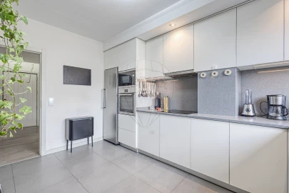 Apartamento T4 para Venda em Paranhos