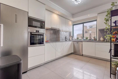 Apartamento T4 para Venda em Paranhos
