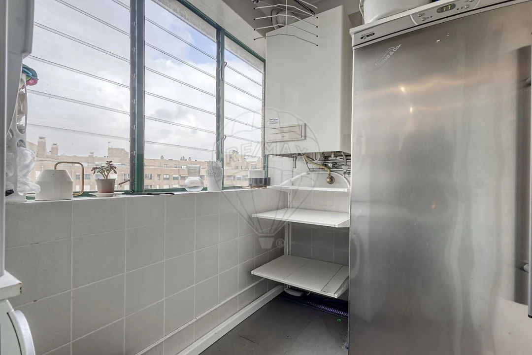Apartamento T4 para Venda em Paranhos Foto 5