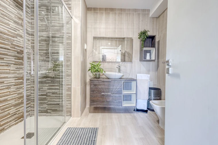 Apartamento T4 para Venda em Paranhos Foto 28