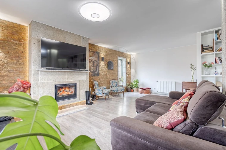 Apartamento T4 para Venda em Paranhos Foto 11
