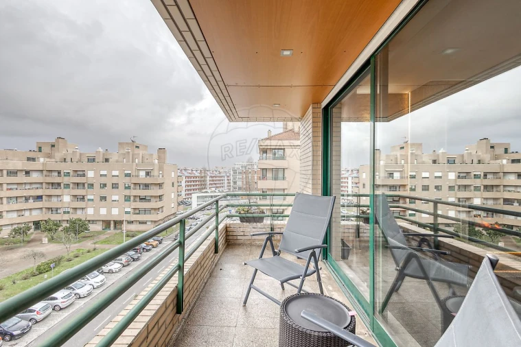 Apartamento T4 para Venda em Paranhos Foto 14