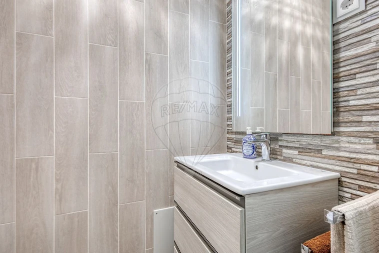 Apartamento T4 para Venda em Paranhos Foto 15