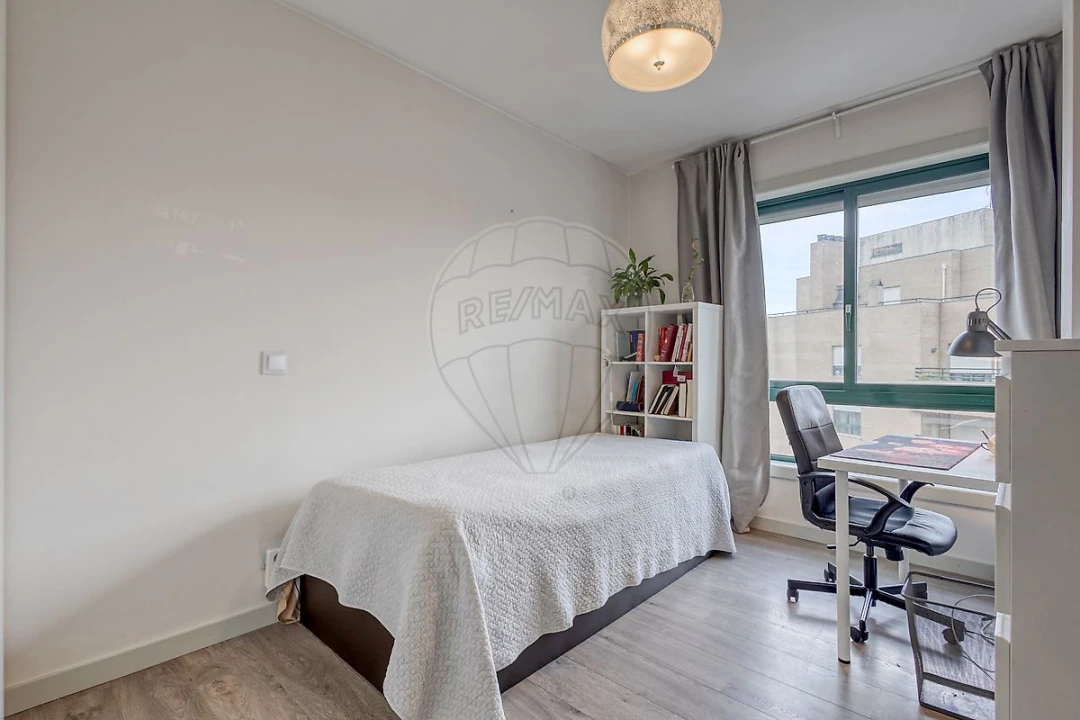Apartamento T4 para Venda em Paranhos Foto 17