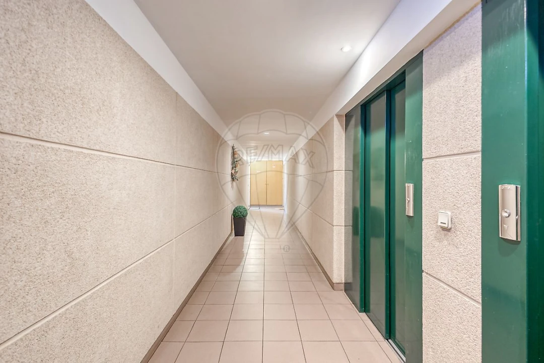 Apartamento T4 para Venda em Paranhos Foto 34