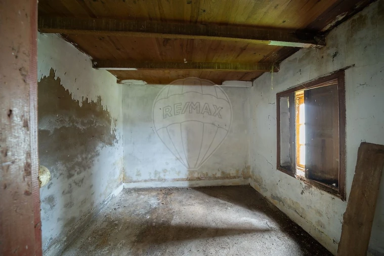 Moradia T2 para Venda em Covões e Camarneira Foto 11