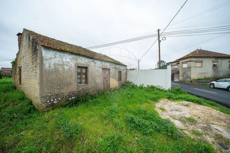 Moradia T2 para Venda em Covões e Camarneira