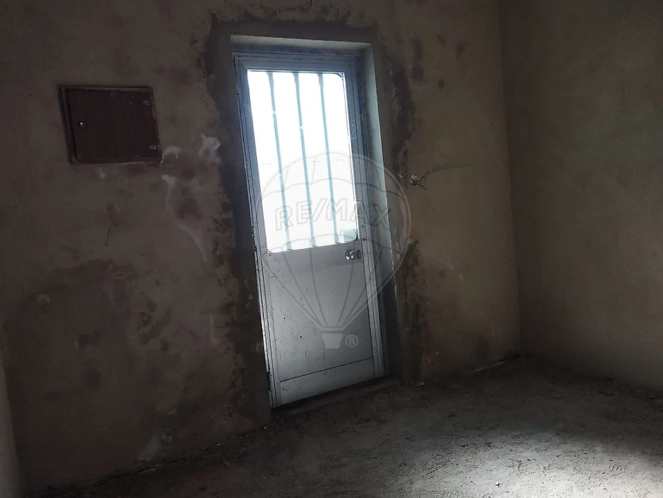 Moradia T3 para Venda em Vale de Santiago Foto 2