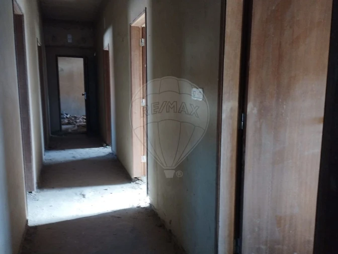 Moradia T3 para Venda em Vale de Santiago Foto 12