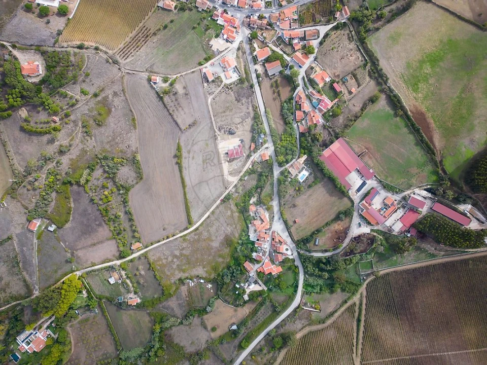 Terreno para Venda em Santo Quintino Foto 1