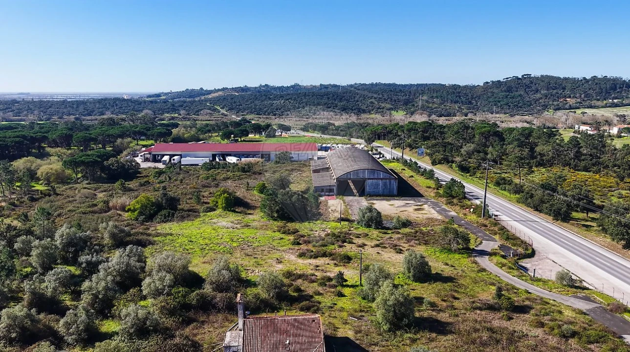 Armazém para Venda em Aveiras de Baixo Foto 24