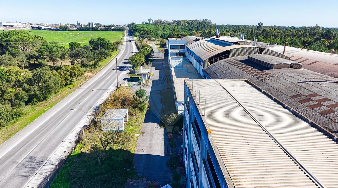 Armazém para Venda em Aveiras de Baixo Foto 33