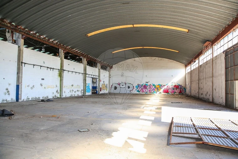 Armazém para Venda em Aveiras de Baixo Foto 14