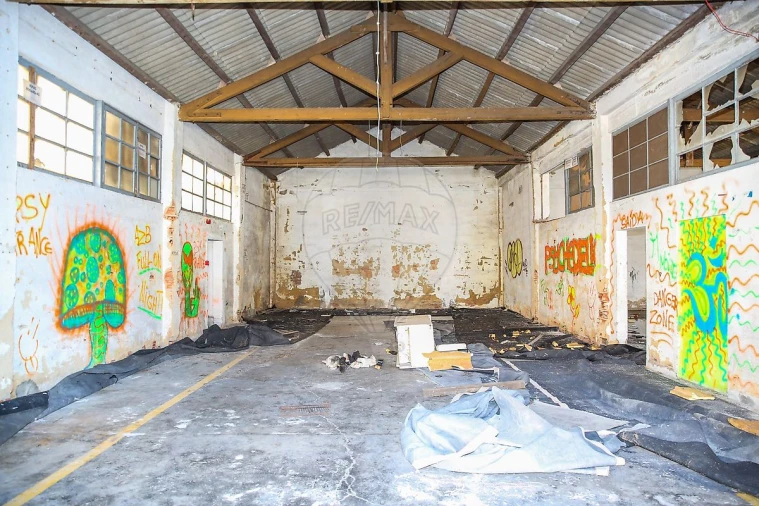 Armazém para Venda em Aveiras de Baixo Foto 6